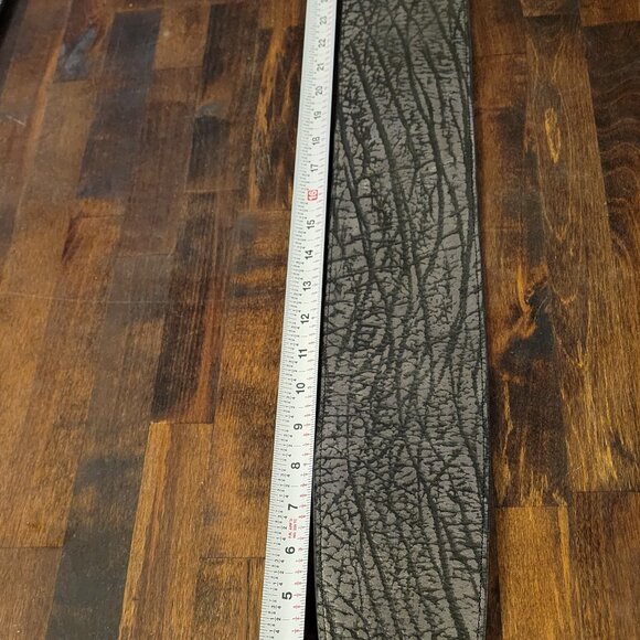 Exotic Dark Grey Wildebeest Premium Leather Guitar Strap – Ethically Sourced - Picture 4 of 9